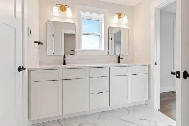 $715,000 | 77 Wilson Lane, South Burlington, VT 05403