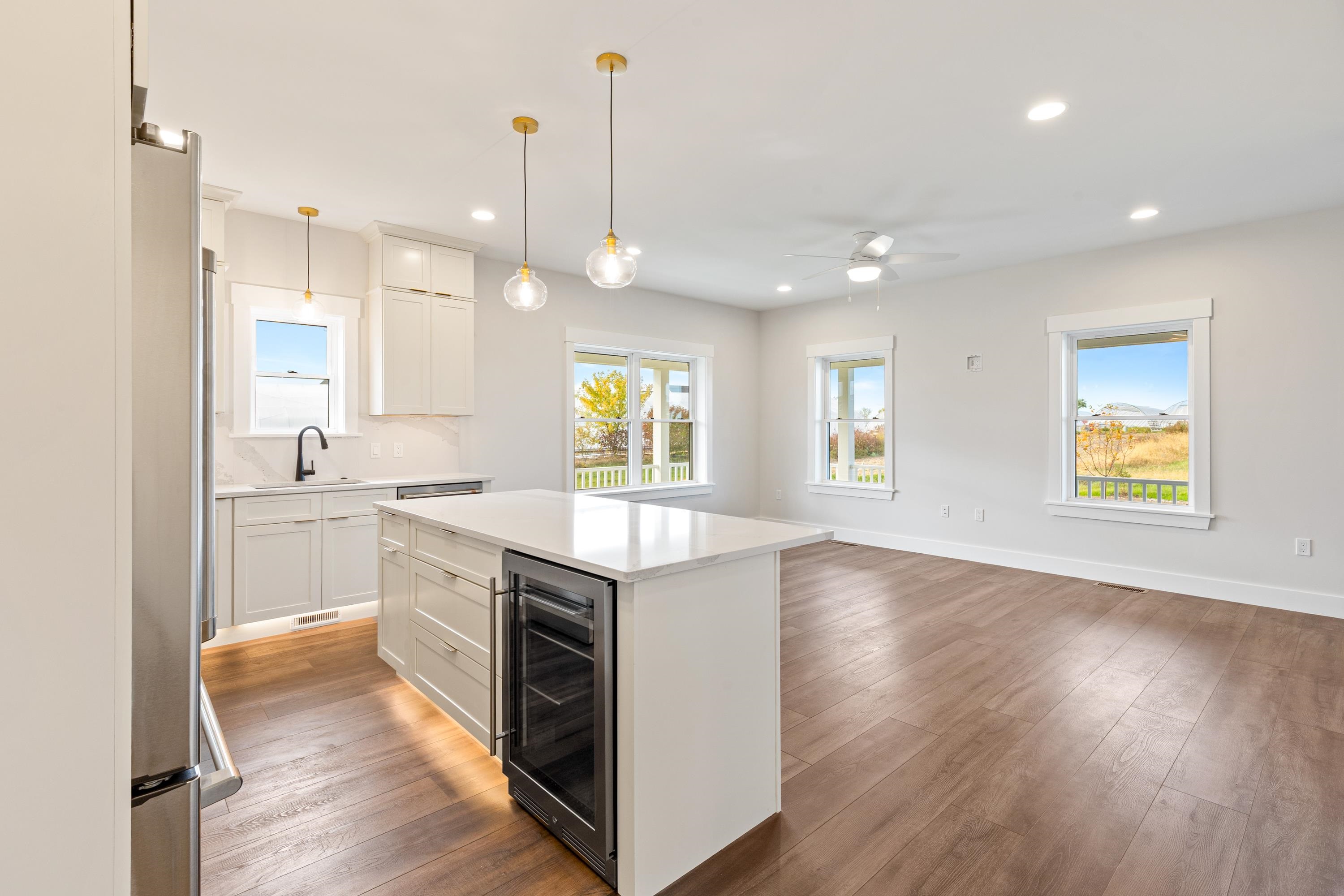 77 Wilson Lane South Burlington, VT 05403 - Photo 5 of 40