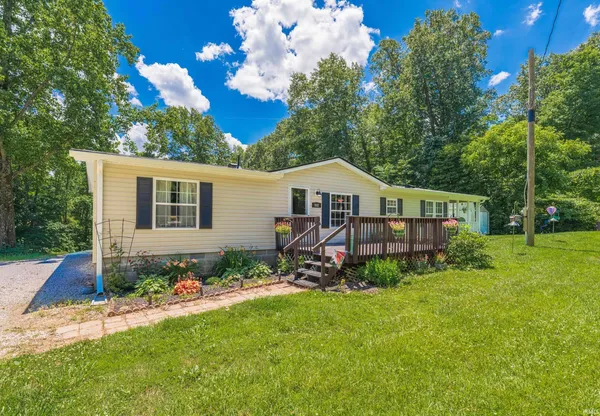 $259,000 | 982 East Porter Ridge Road, Spencer, IN 47460