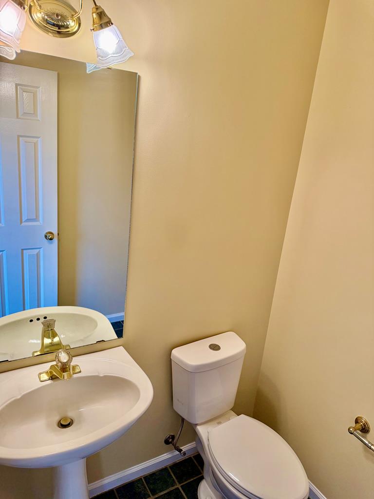 3341 Flowers Chapel Road Dothan, AL 36305 - Photo 48 of 80 Half Bath