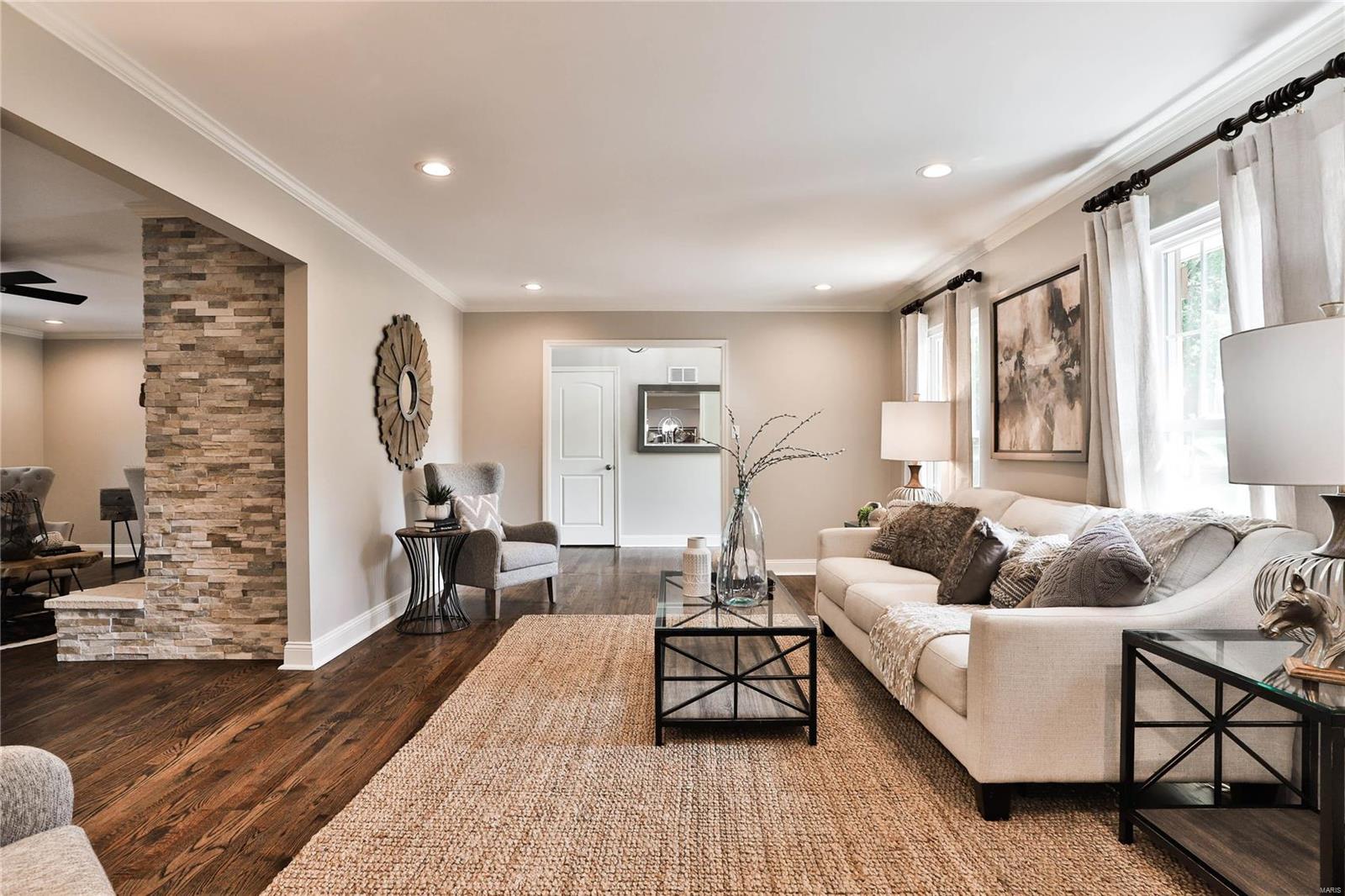 12055 Point Oak Road St. Louis, MO 63131 - Photo 11 of 62 Gallery Image 11