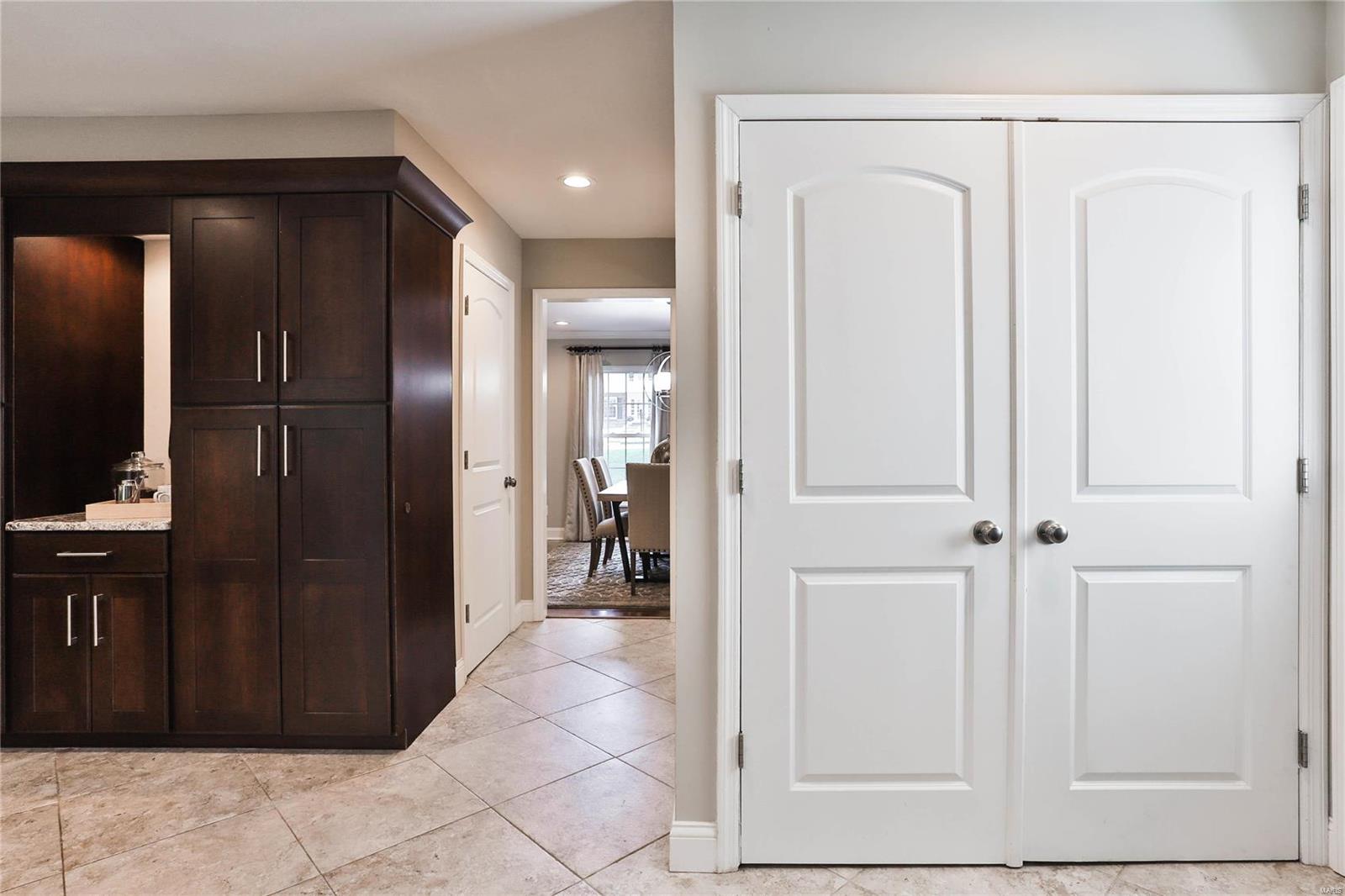 12055 Point Oak Road St. Louis, MO 63131 - Photo 26 of 62 Gallery Image 26