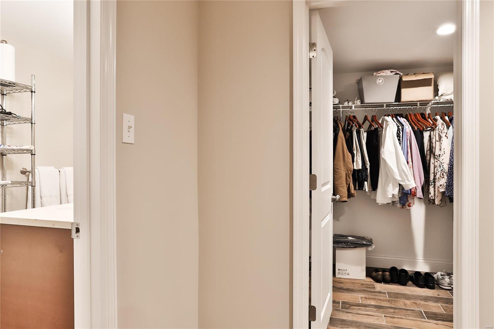 12055 Point Oak Road St. Louis, MO 63131 - Photo 53 of 62 Gallery Image 53