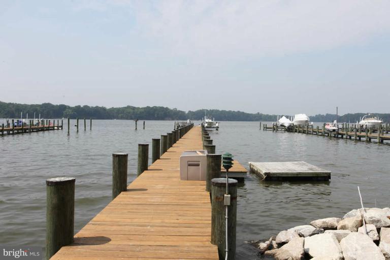 4022 Cadle Creek Road Edgewater, MD 21037 - Photo 14 of 27 300' Pier w/3 Lifts & Swim Platform
