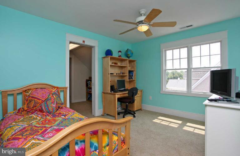 4022 Cadle Creek Road Edgewater, MD 21037 - Photo 16 of 27 Third Bedroom w/WalkIn Closet & Secret Room Access