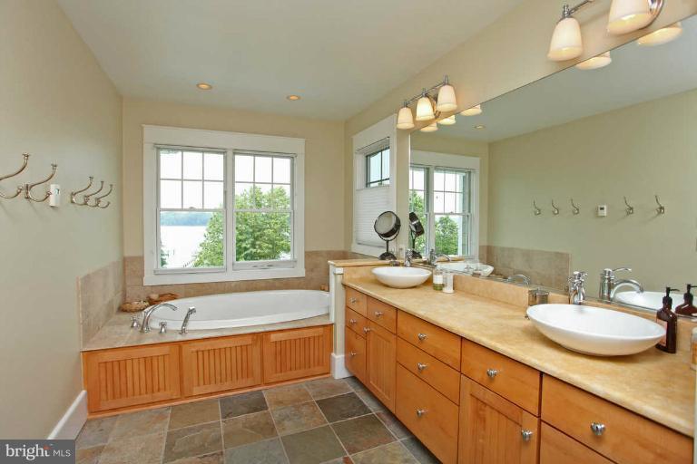 4022 Cadle Creek Road Edgewater, MD 21037 - Photo 23 of 27 Slate, Separate Tile Shower and Loo