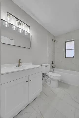 $294,900 | 8487 Southeast Begonia Way, Hobe Sound, FL 33455