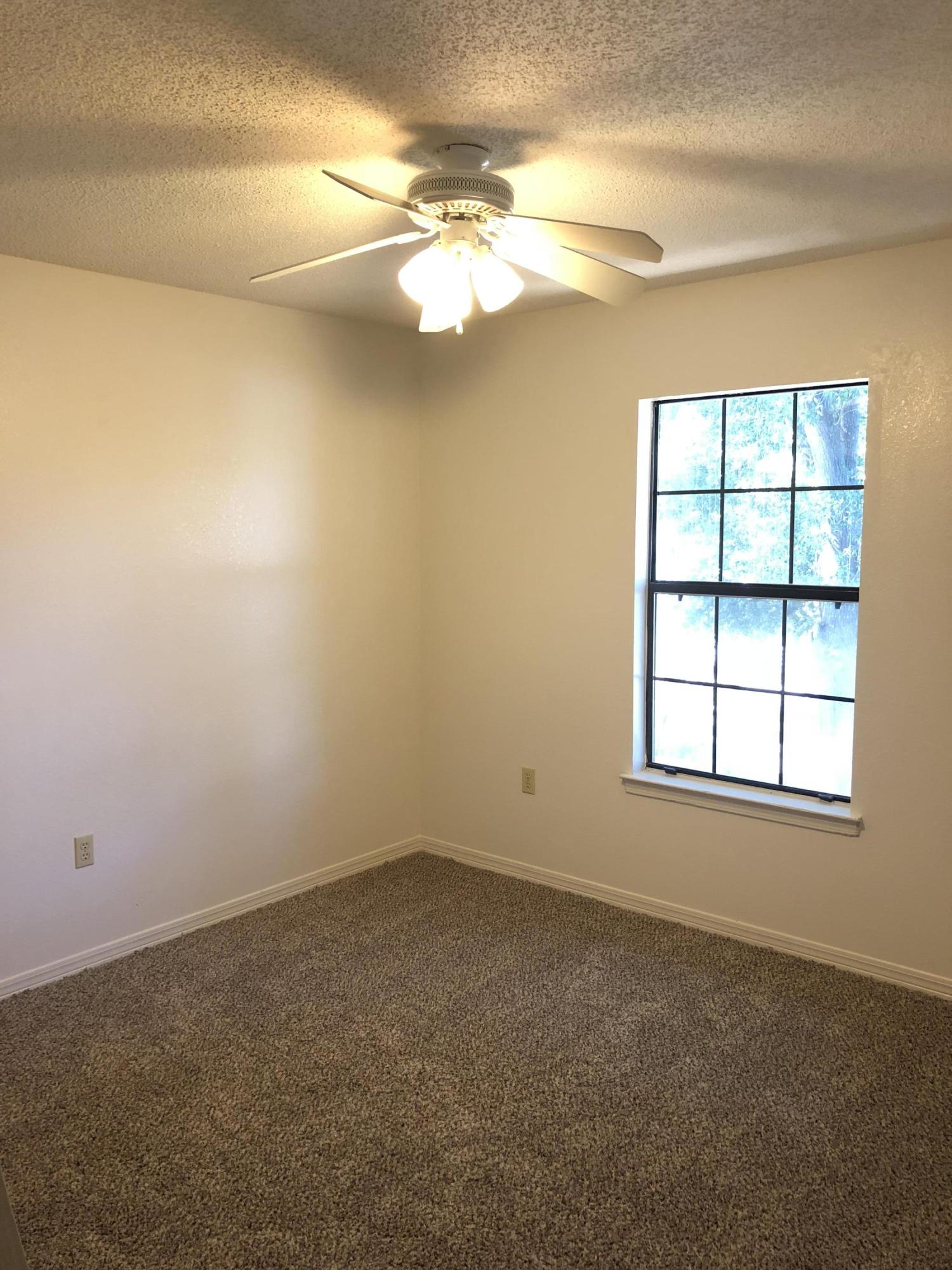 809 Valley Road, Unit 2 Crestview, FL 32539 - Photo 12 of 13