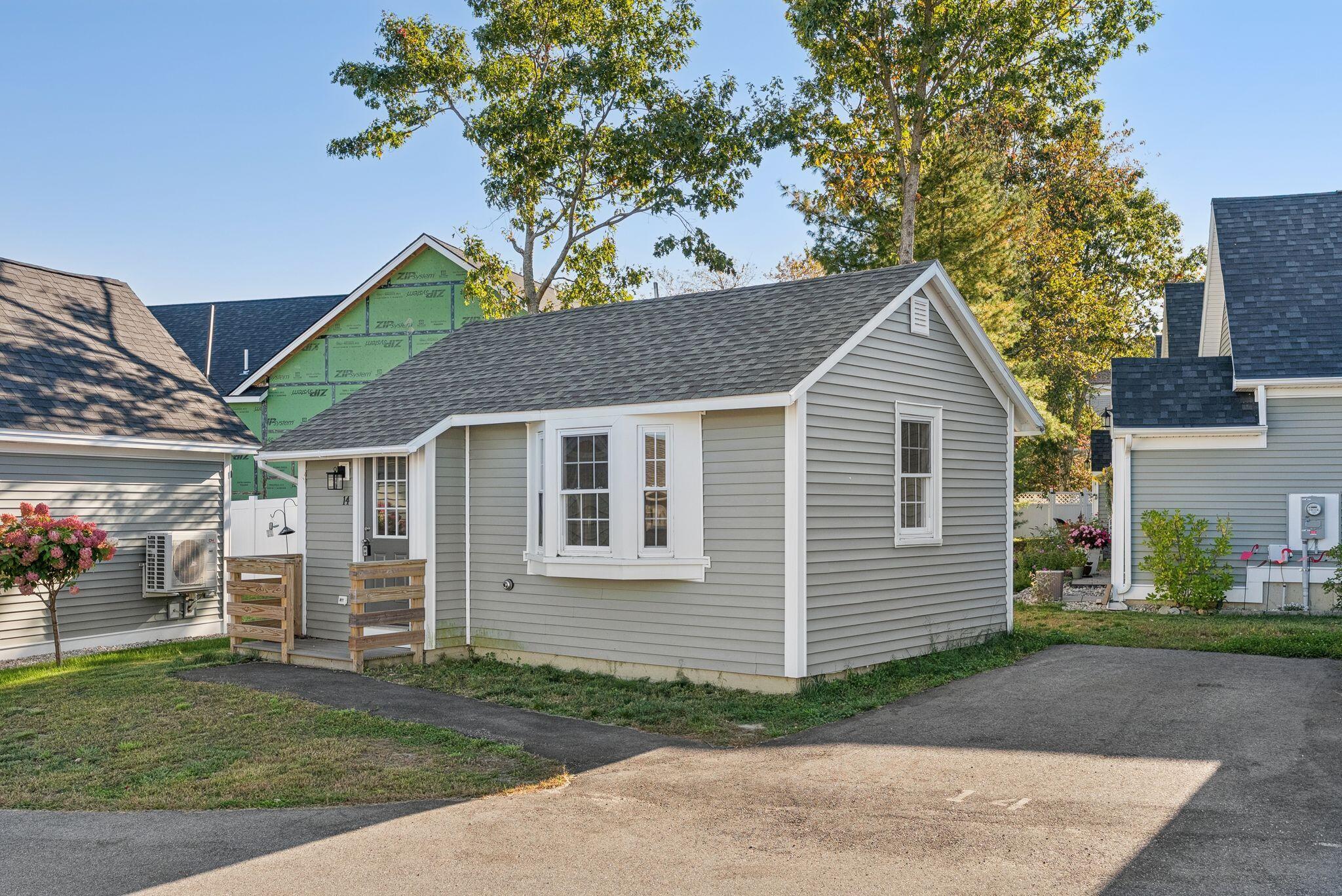 994 Portland Road, Unit 14 Saco, ME 04072 - Photo 2 of 24 DSC08327