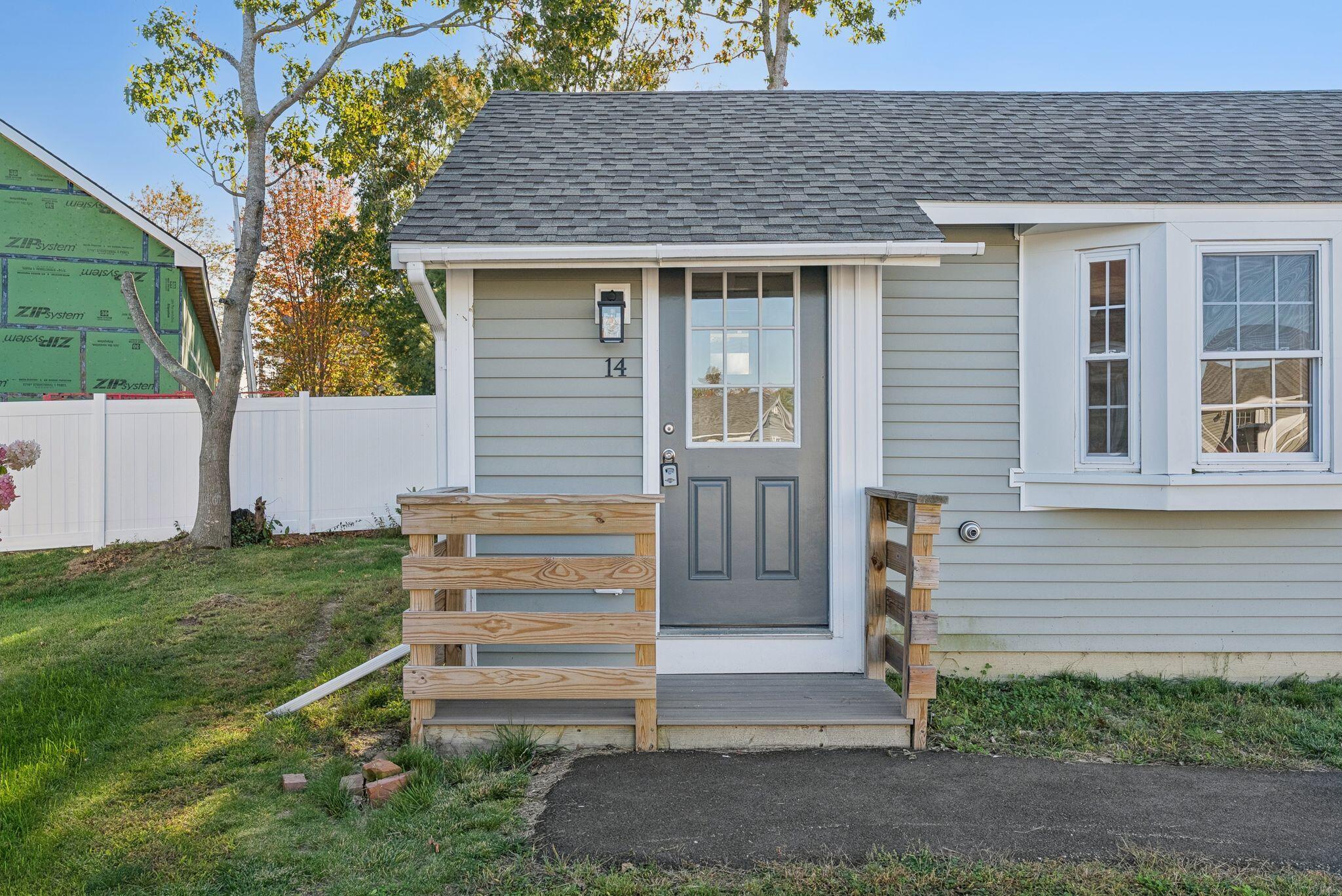 994 Portland Road, Unit 14 Saco, ME 04072 - Photo 4 of 24 DSC08337