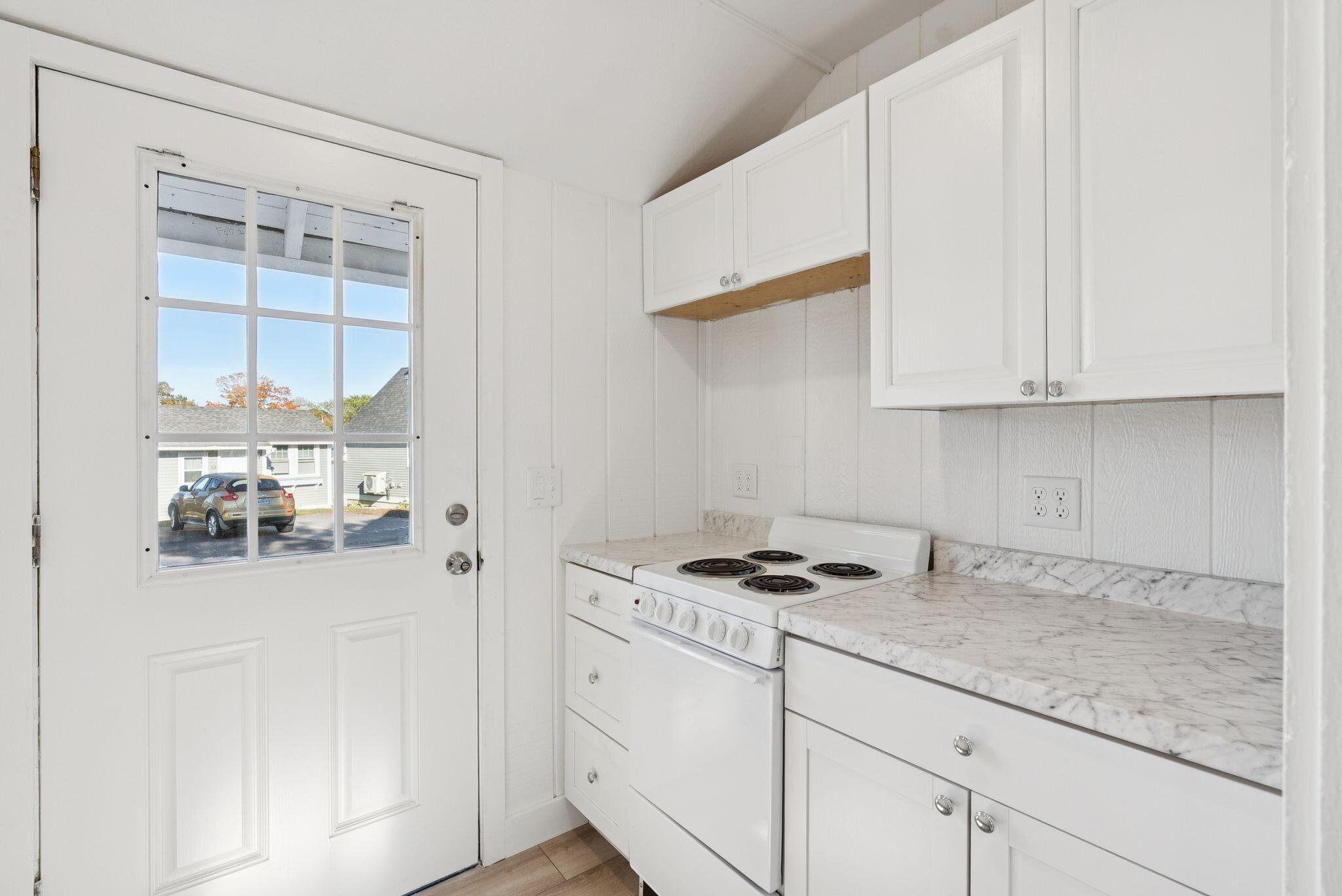 994 Portland Road, Unit 14 Saco, ME 04072 - Photo 10 of 24 DSC08377