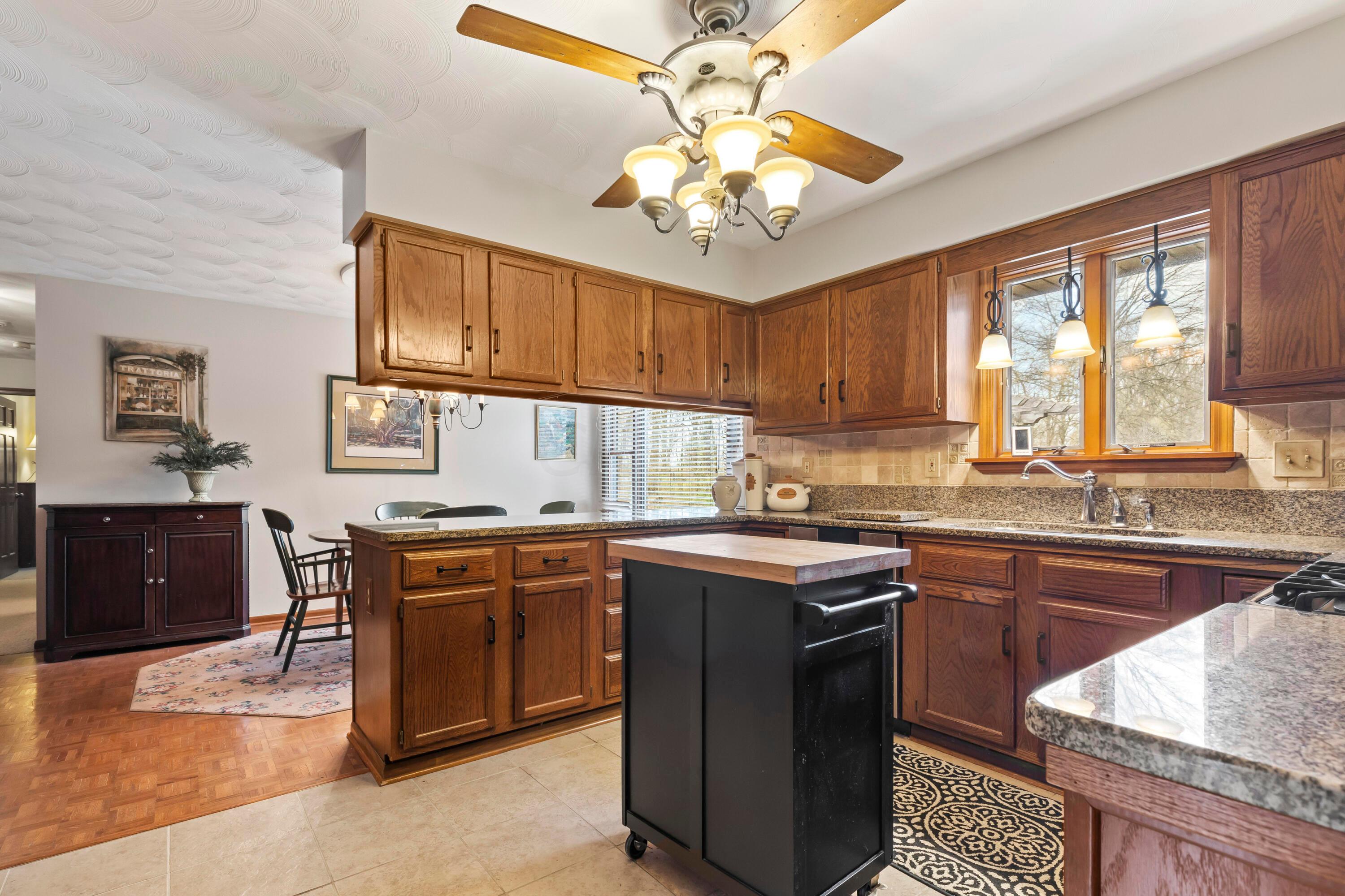 955 North Old State Road Delaware, OH 43015 - Photo 13 of 73 Kitchen