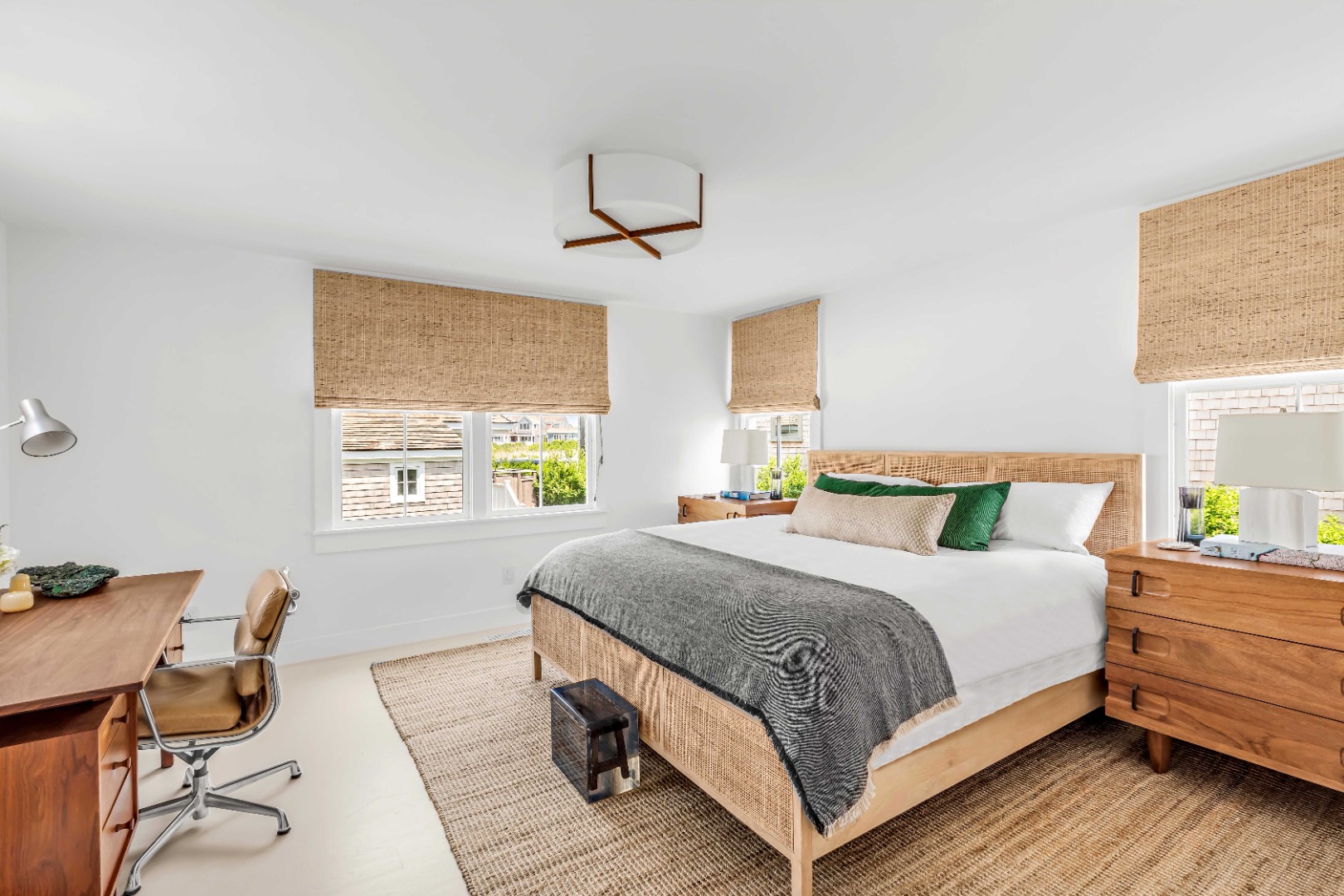 36 Easton Street Nantucket, MA 02554 - Photo 13 of 37