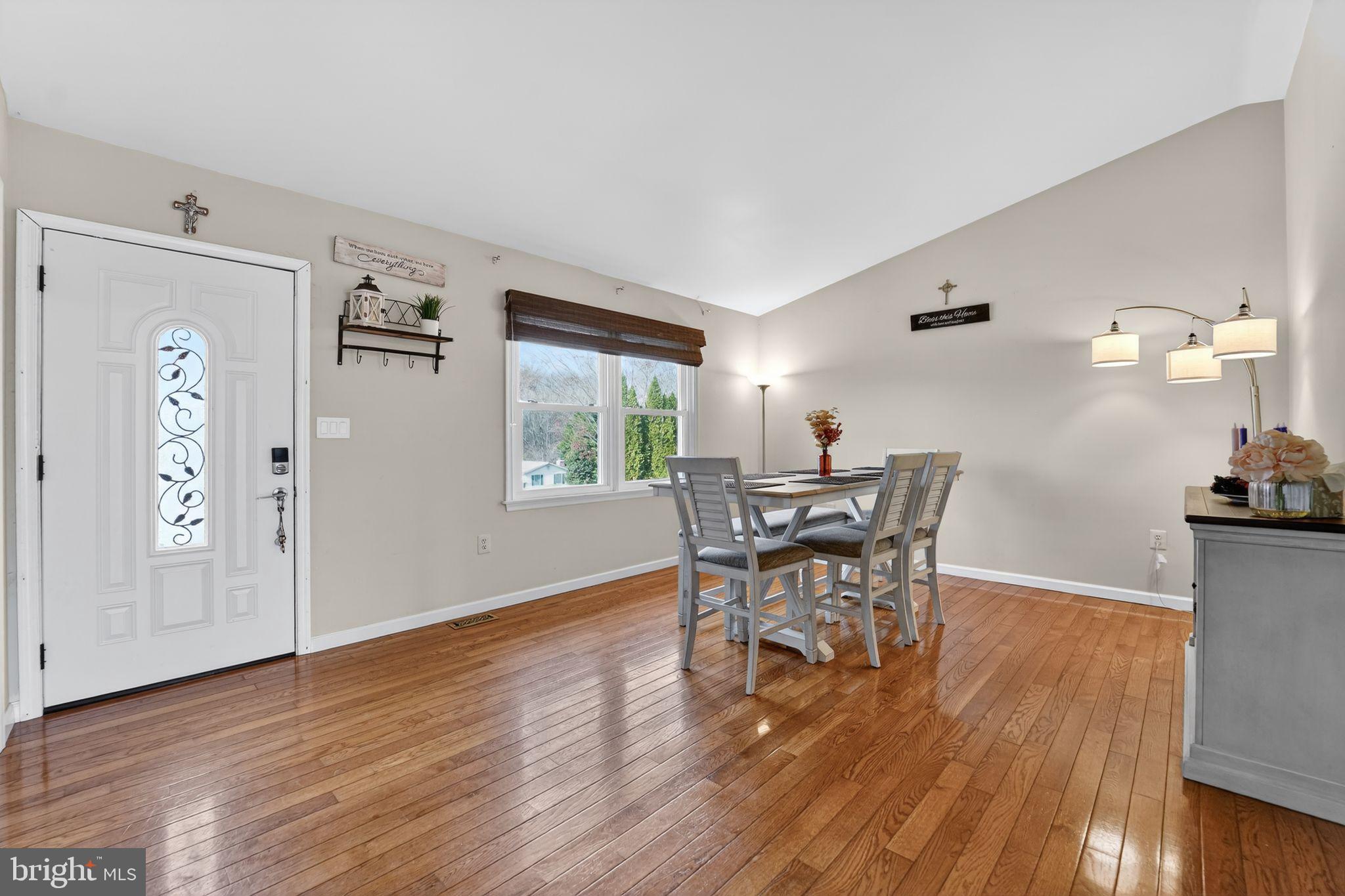7131 Carmae Road Sykesville, MD 21784 - Photo 5 of 17 Bright and inviting dining space awaits you.