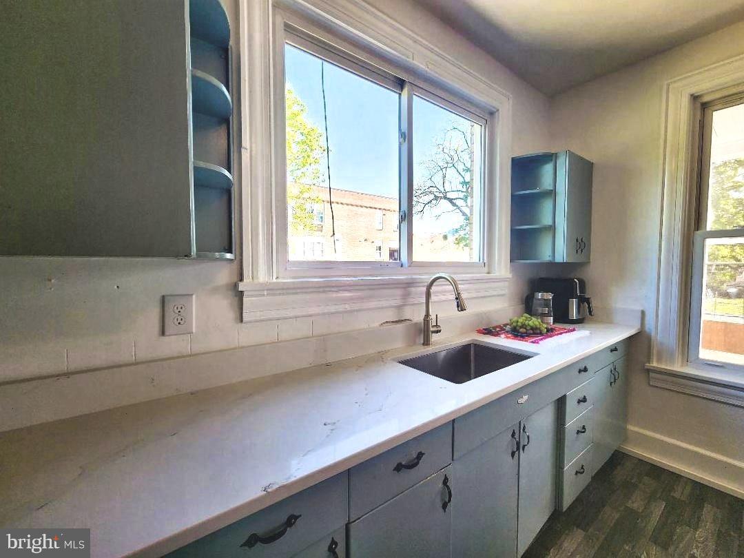 515 Fourth Street Shenandoah, VA 22849 - Photo 13 of 53 Brand-new quartz countertops!