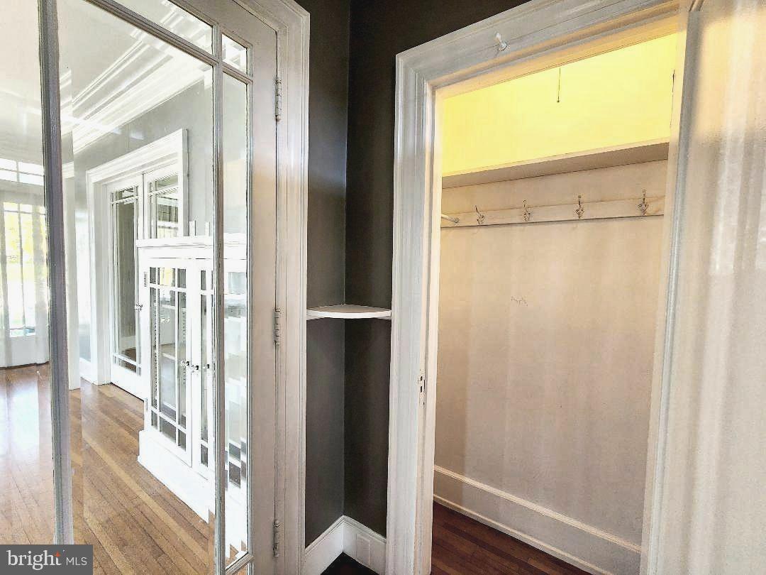 515 Fourth Street Shenandoah, VA 22849 - Photo 20 of 52 Extra-large coat closet plus good storage!