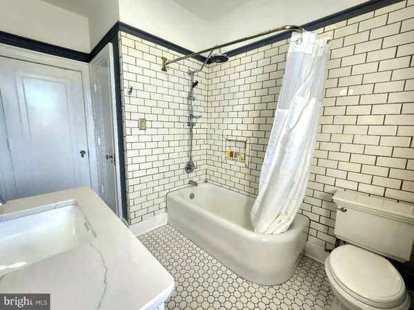 $2,200 | 515 Fourth Street, Shenandoah, VA 22849