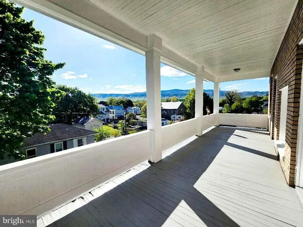 $2,200 | 515 Fourth Street, Shenandoah, VA 22849
