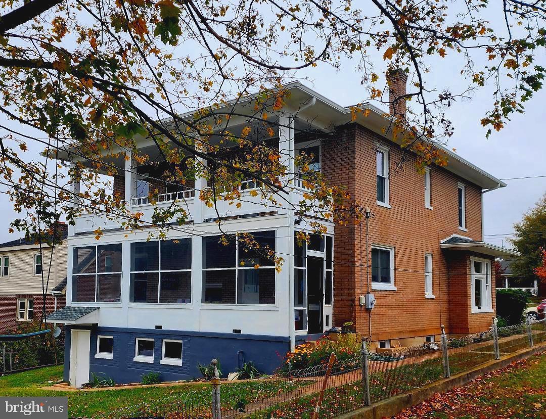 515 Fourth Street Shenandoah, VA 22849 - Photo 53 of 53 Lower level in back is the screened-in porch!