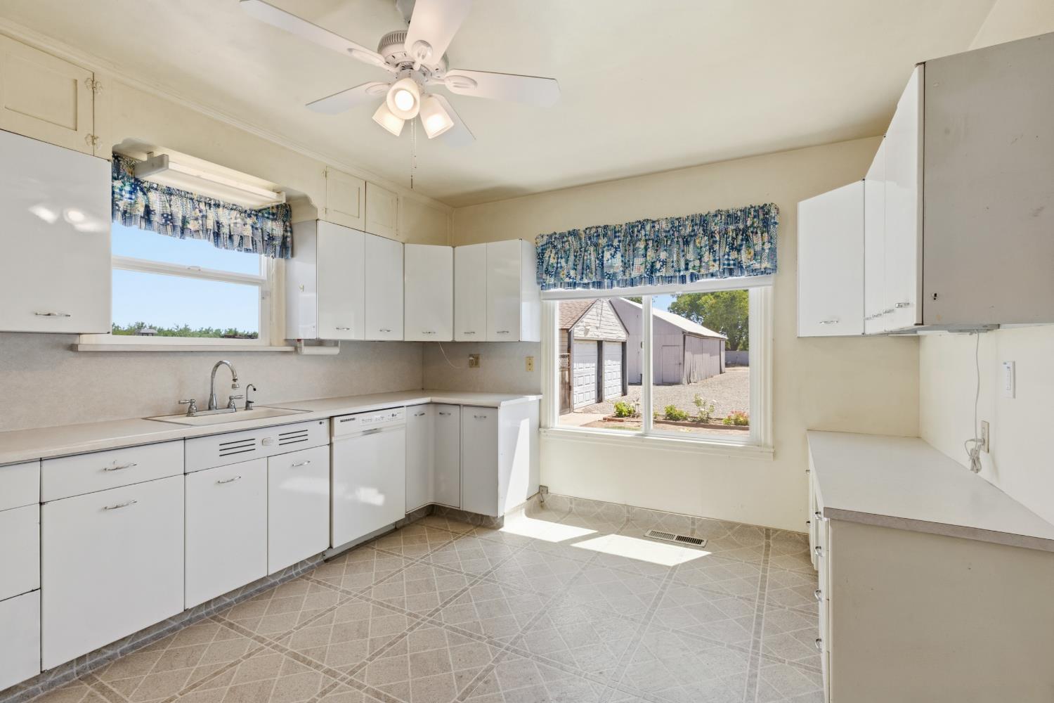 501 Durham Ferry Road Tracy, CA 95304 - Photo 16 of 53