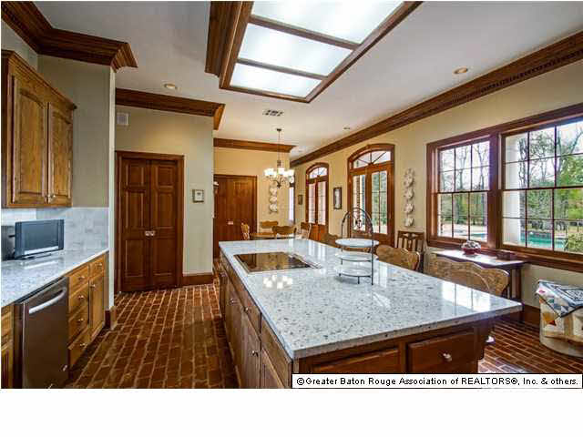 940 Woodgate Boulevard Baton Rouge, LA 70808 - Photo 3 of 24 Gallery Image 3