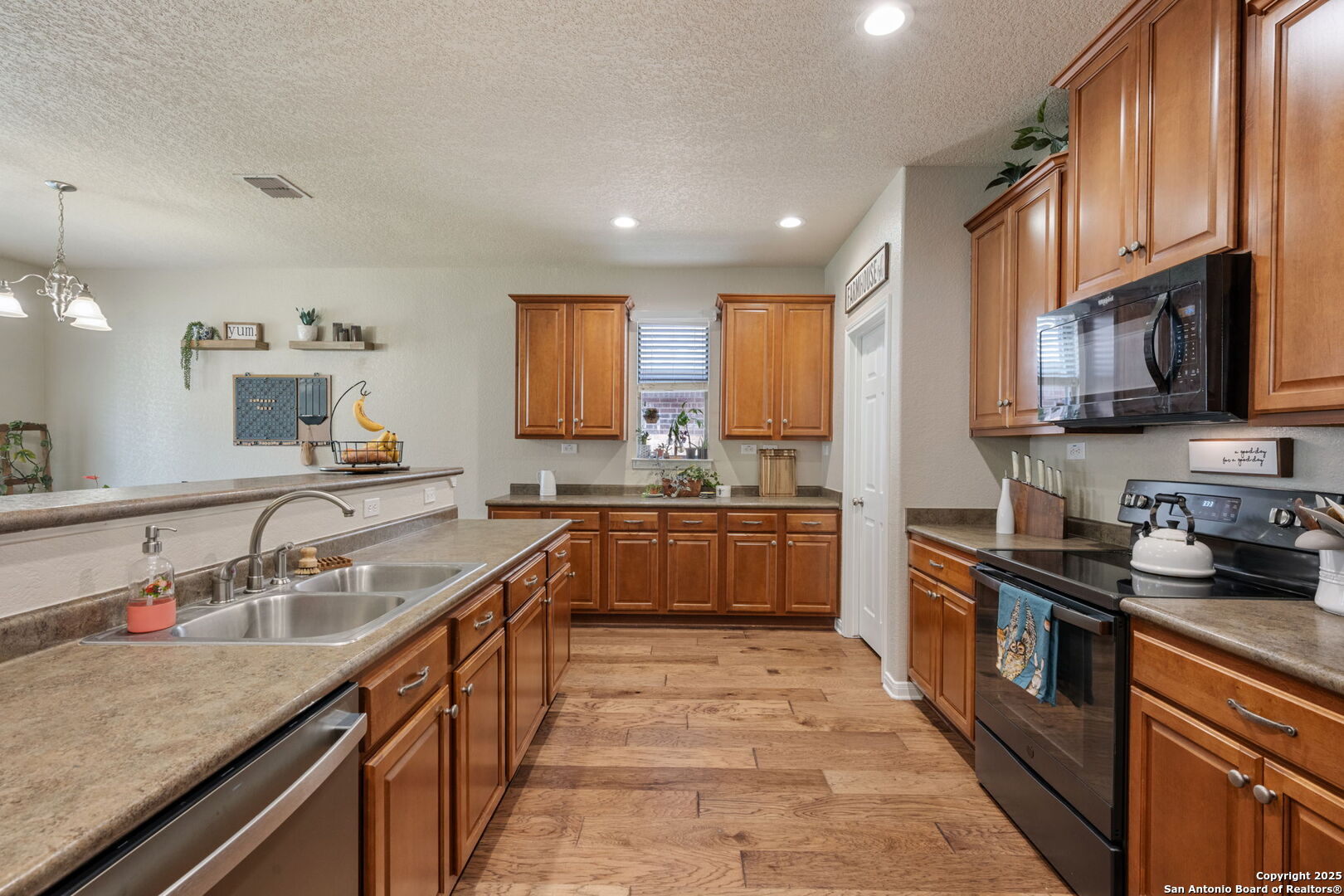 208 Cold River Boerne, TX 78006 - Photo 13 of 29