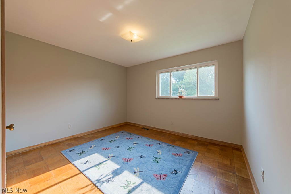 417 Harris Road Richmond Heights, OH 44143 - Photo 8 of 18
