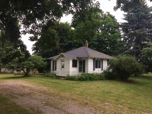 3077 Kroupa Road Traverse City, MI 49686 - Photo 41 of 61 1837873-43.JPG