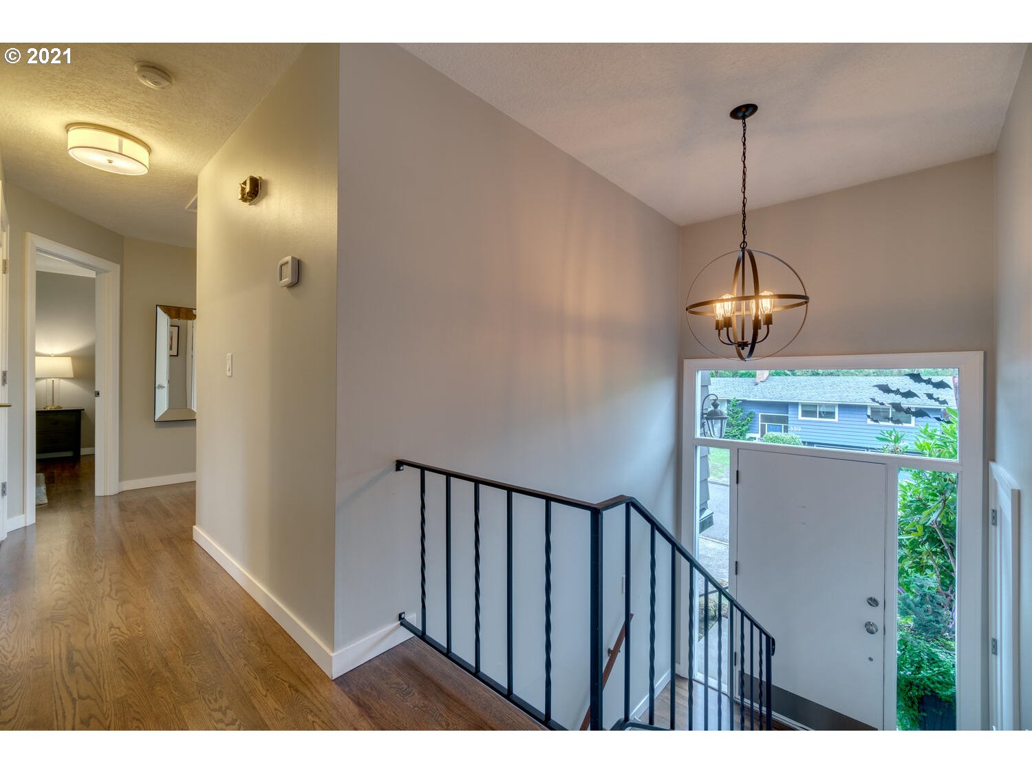 3314 Southwest Marigold Street Portland, OR 97219 - Photo 3 of 29 Gallery Image 3