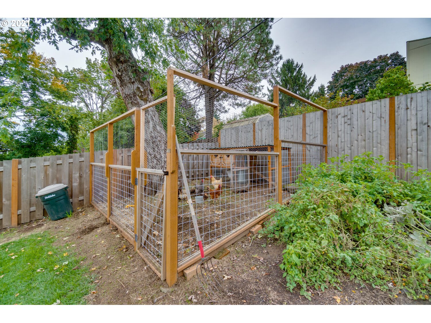 3314 Southwest Marigold Street Portland, OR 97219 - Photo 27 of 29 Gallery Image 27