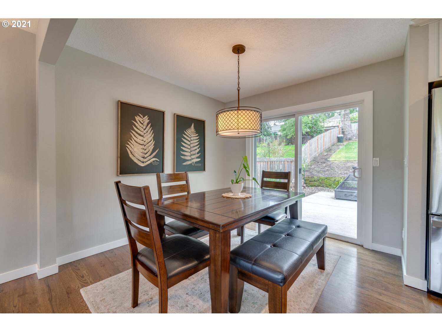 3314 Southwest Marigold Street Portland, OR 97219 - Photo 7 of 29 Gallery Image 7
