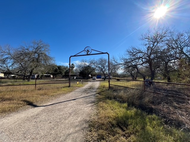 403 County Road 324 Alice, TX 78332 - Photo 25 of 39