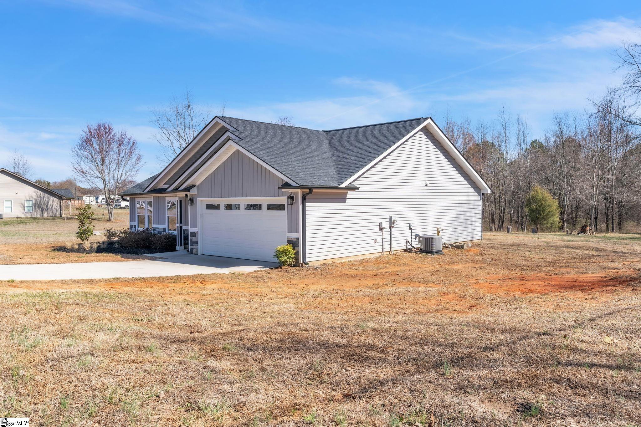 506 Battleground Road Chesnee, SC 29323 - Photo 2 of 31