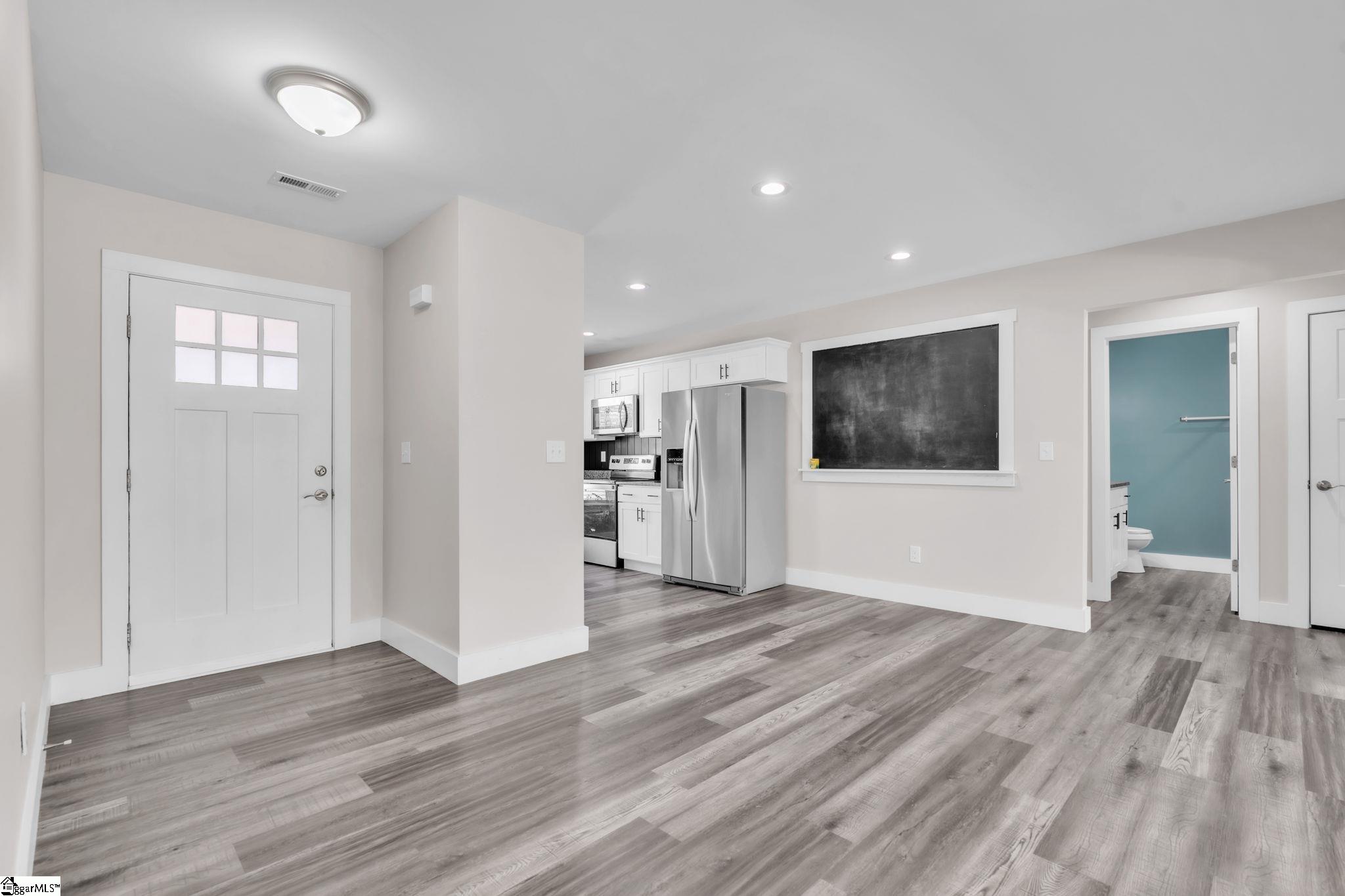 506 Battleground Road Chesnee, SC 29323 - Photo 3 of 31