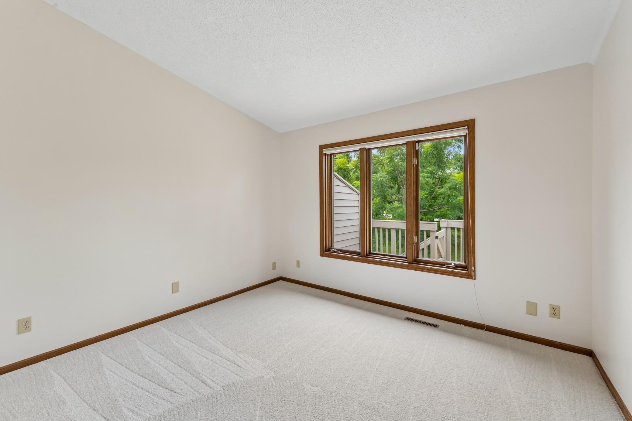 9526 Woodbridge Road Bloomington, MN 55438 - Photo 17 of 45 Gallery Image 17