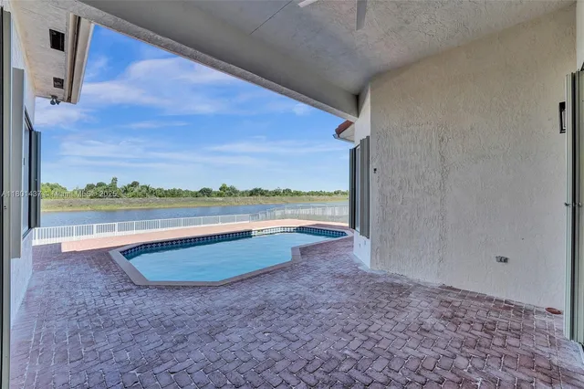 $975,000 | 3360 Southwest 195th Terrace, Miramar, FL 33029