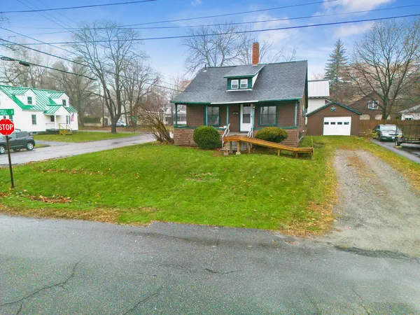 $179,900 | 11 Russell Street, Waterville, ME 04901