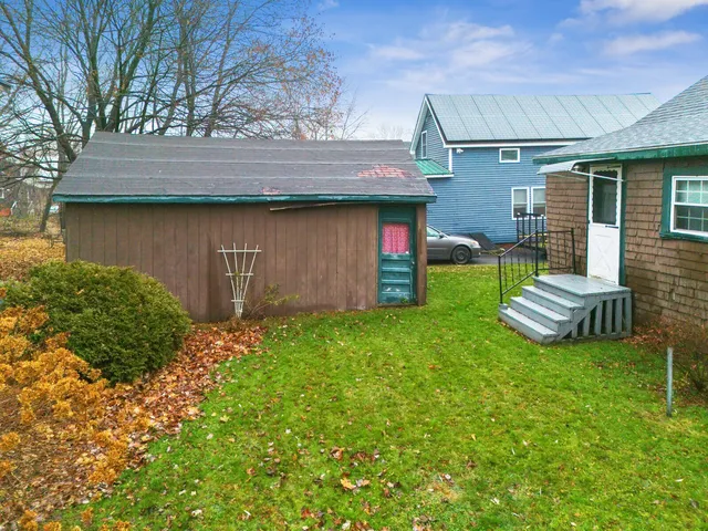 $179,900 | 11 Russell Street, Waterville, ME 04901