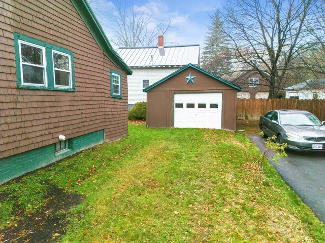 $179,900 | 11 Russell Street, Waterville, ME 04901