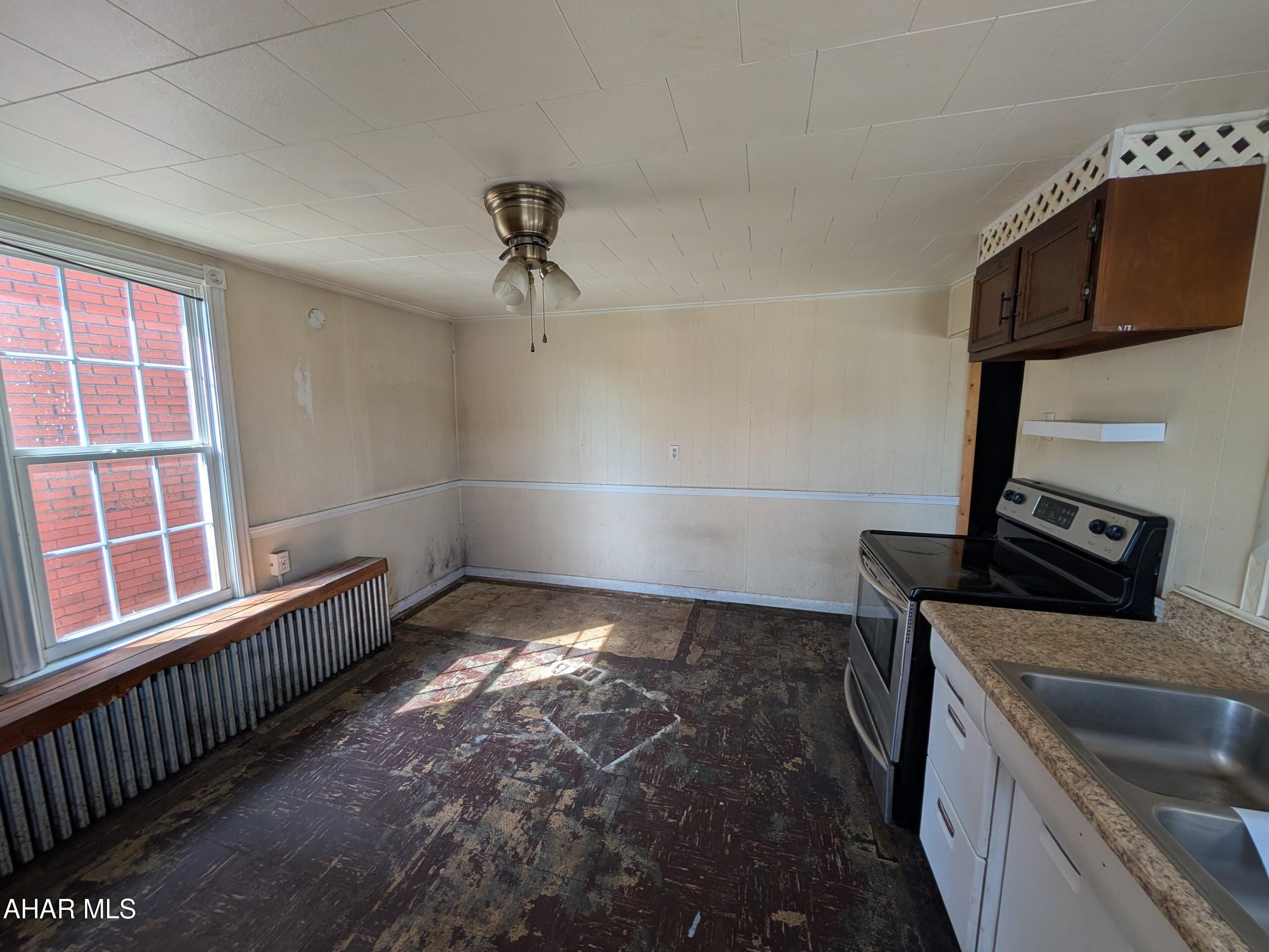 809 Beech Avenue Patton, PA 16668 - Photo 17 of 29