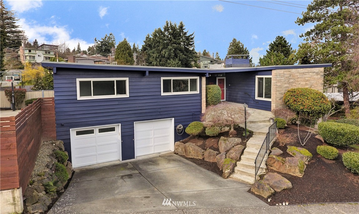 5815 Oakhurst Road South Seattle, WA 98118 - Photo 1 of 29