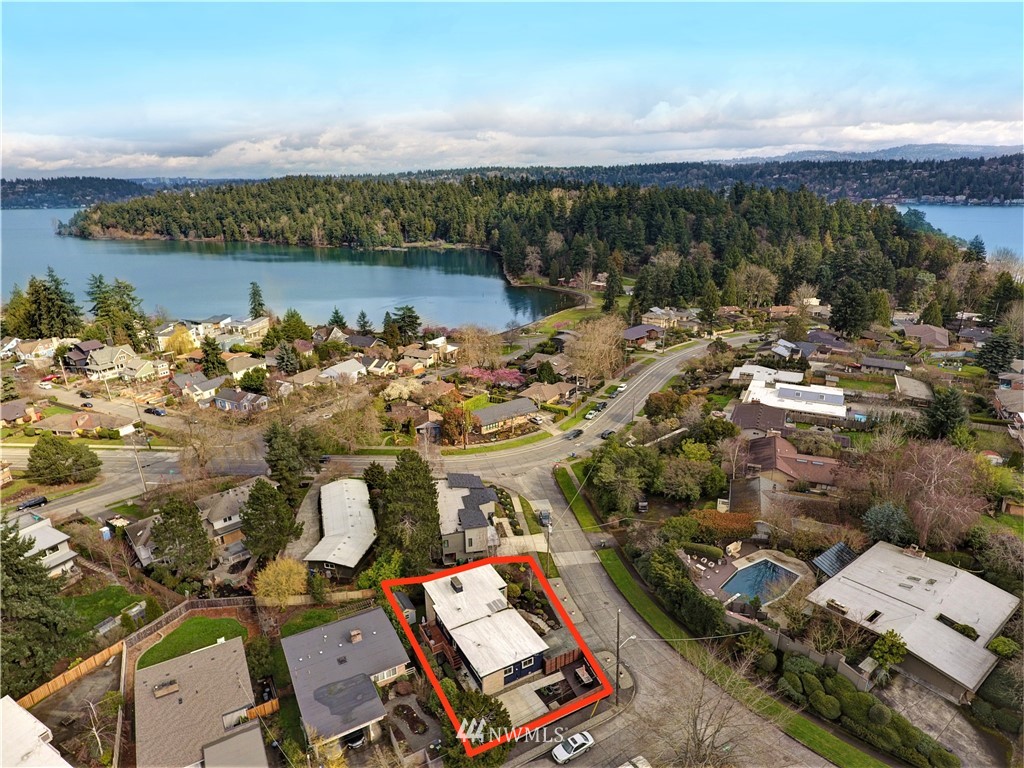 5815 Oakhurst Road South Seattle, WA 98118 - Photo 2 of 29