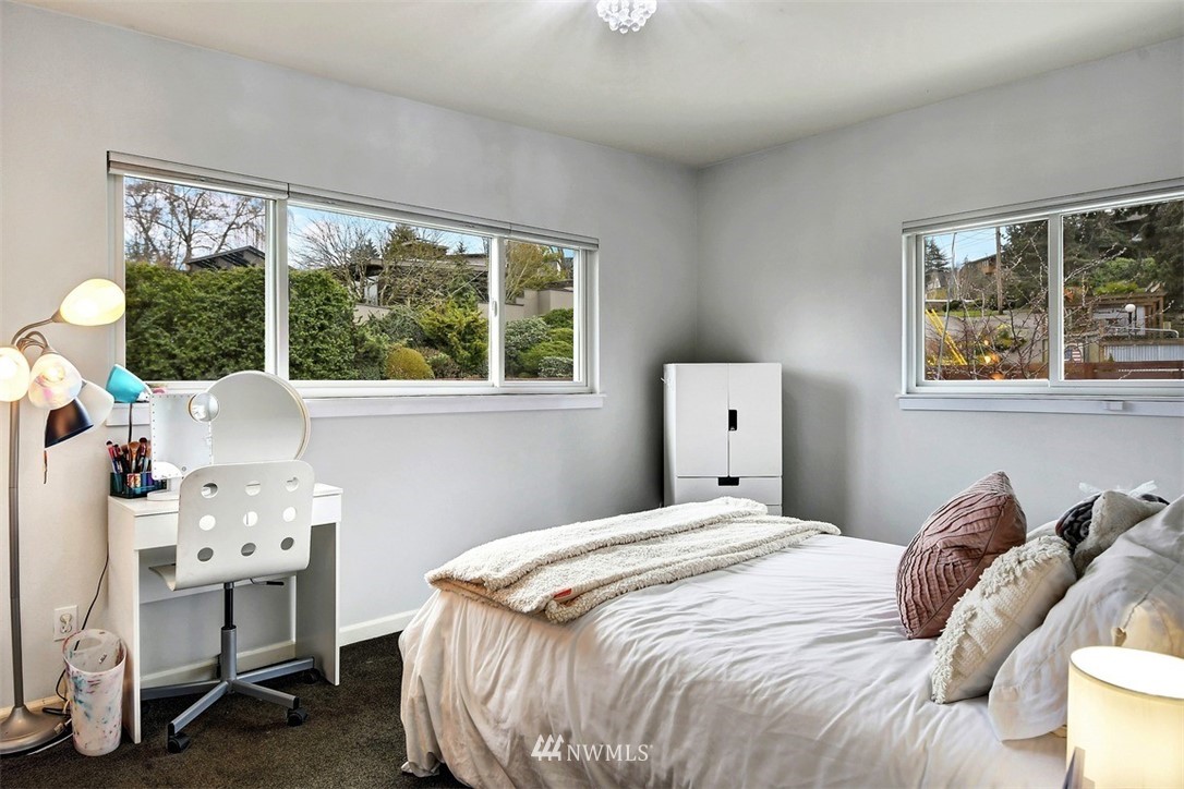 5815 Oakhurst Road South Seattle, WA 98118 - Photo 17 of 29