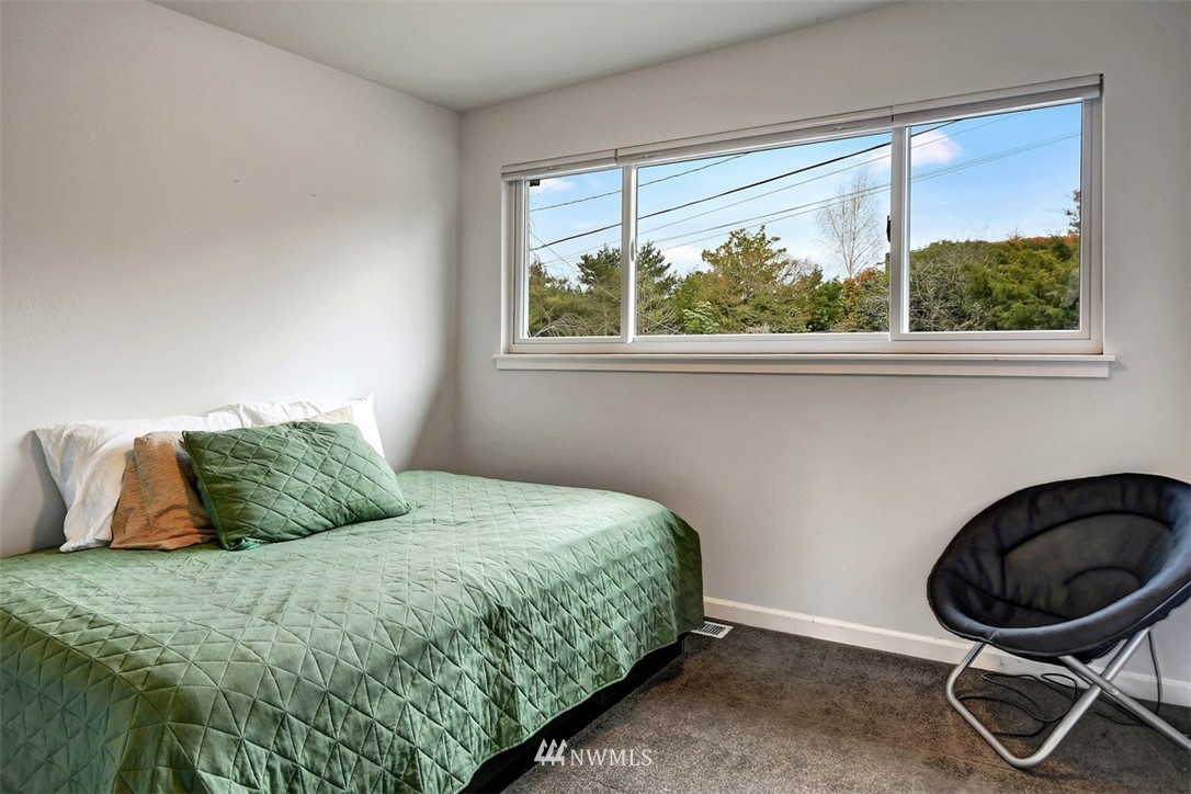 5815 Oakhurst Road South Seattle, WA 98118 - Photo 19 of 29