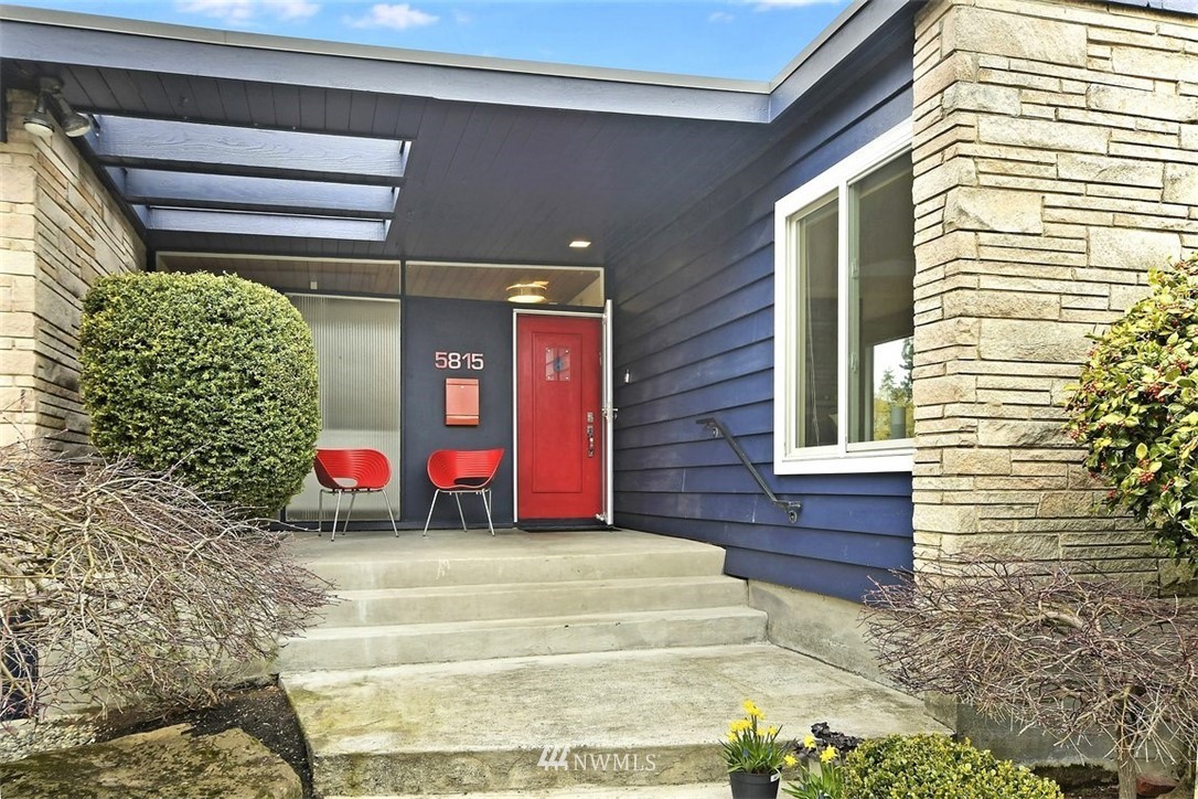 5815 Oakhurst Road South Seattle, WA 98118 - Photo 3 of 29