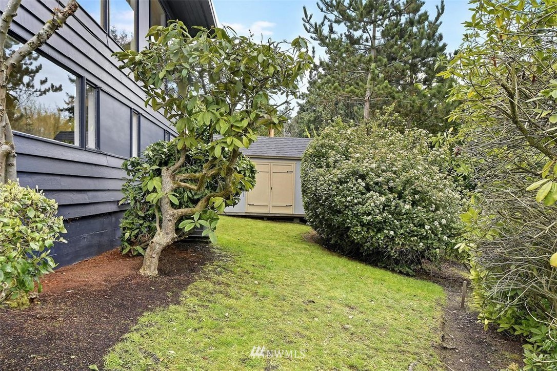 5815 Oakhurst Road South Seattle, WA 98118 - Photo 25 of 29