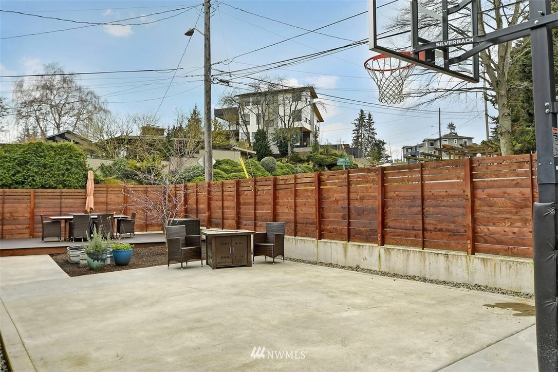 5815 Oakhurst Road South Seattle, WA 98118 - Photo 26 of 29