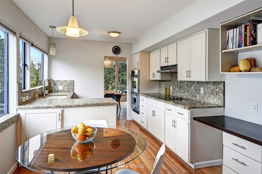 5815 Oakhurst Road South Seattle, WA 98118 - Photo 10 of 29