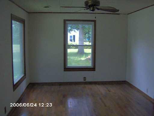 20210 Stateline Road South Bend, IN 46637 - Photo 4 of 8 Gallery Image 4