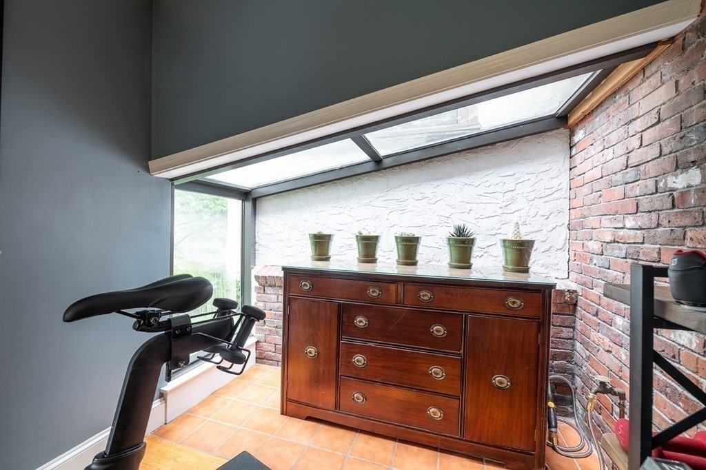 24 Chesterford Road Winchester, MA 01890 - Photo 8 of 42